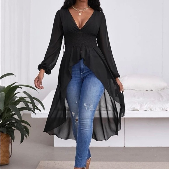 Sexy Plunging Neck Lantern Sleeve High Low Hem Top - Picture 1 of 7
